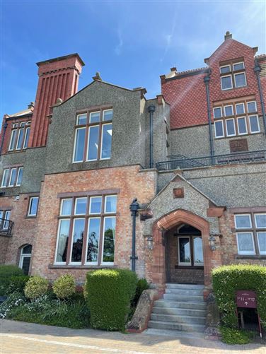 14 Sutton Castle, Sutton, Dublin 13