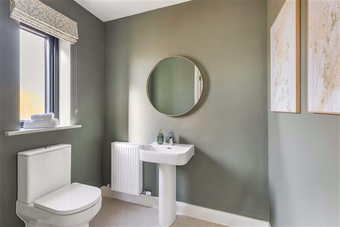 https://photos-a.propertyimages.ie/media/2/8/3/4948382/904cccaa-4869-474b-81f7-873586966cdc_l.jpg