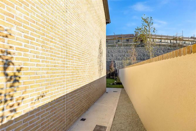 https://photos-a.propertyimages.ie/media/2/8/3/4948382/daa8d4b9-a667-468f-83cc-17153cf0d7e1_l.jpg