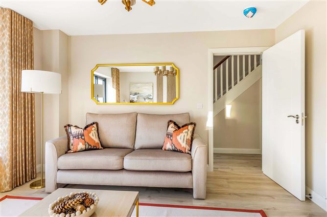 https://photos-a.propertyimages.ie/media/2/8/3/4948382/904cccaa-4869-474b-81f7-873586966cdc_l.jpg