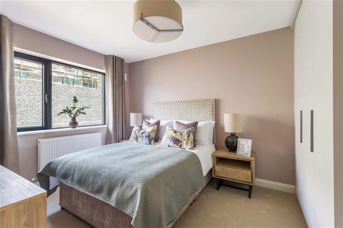 https://photos-a.propertyimages.ie/media/2/8/3/4948382/904cccaa-4869-474b-81f7-873586966cdc_l.jpg