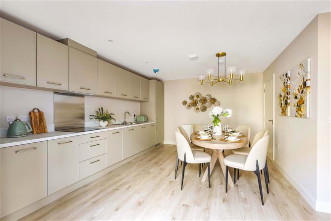 https://photos-a.propertyimages.ie/media/2/8/3/4948382/904cccaa-4869-474b-81f7-873586966cdc_l.jpg