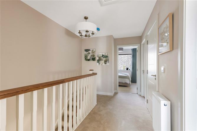 https://photos-a.propertyimages.ie/media/2/8/3/4948382/904cccaa-4869-474b-81f7-873586966cdc_l.jpg