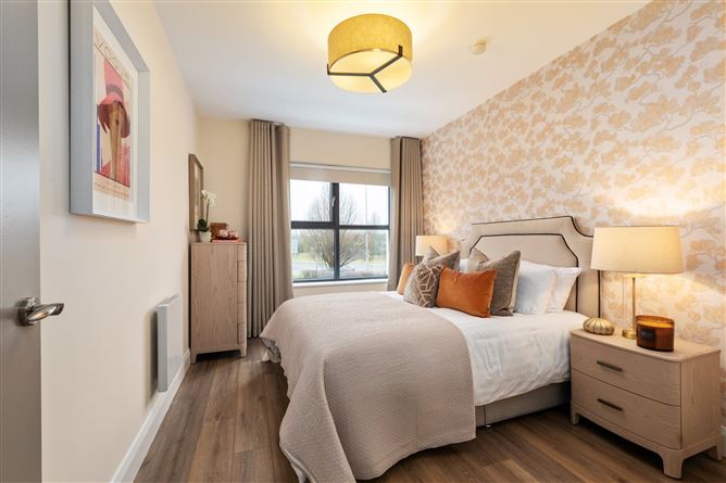 https://photos-a.propertyimages.ie/media/2/8/3/4955382/2c947047-7a44-4b5f-b467-ea4f5ae153aa_l.jpg
