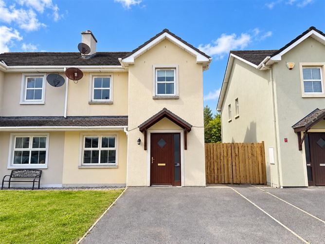 Photo 1 of 17 — 28 Slievenamon Road, Ivowen, Kilsheelan, Clonmel, Tipperary