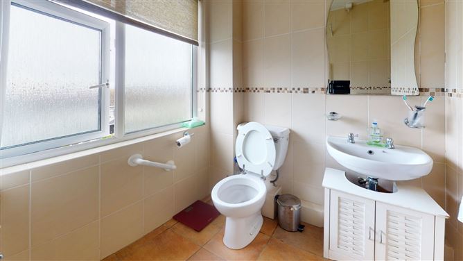 68 Balkill Park, Howth, Co. Dublin