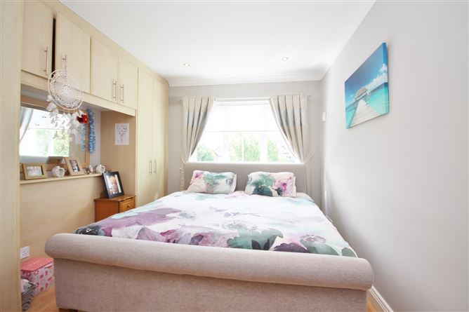 8 Ellensborough Meadow, Kiltipper, Tallaght, Dublin 24