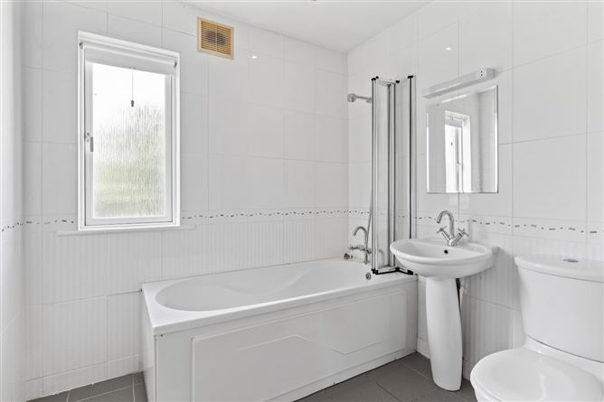 15b Trimleston Avenue, Booterstown, Co. Dublin