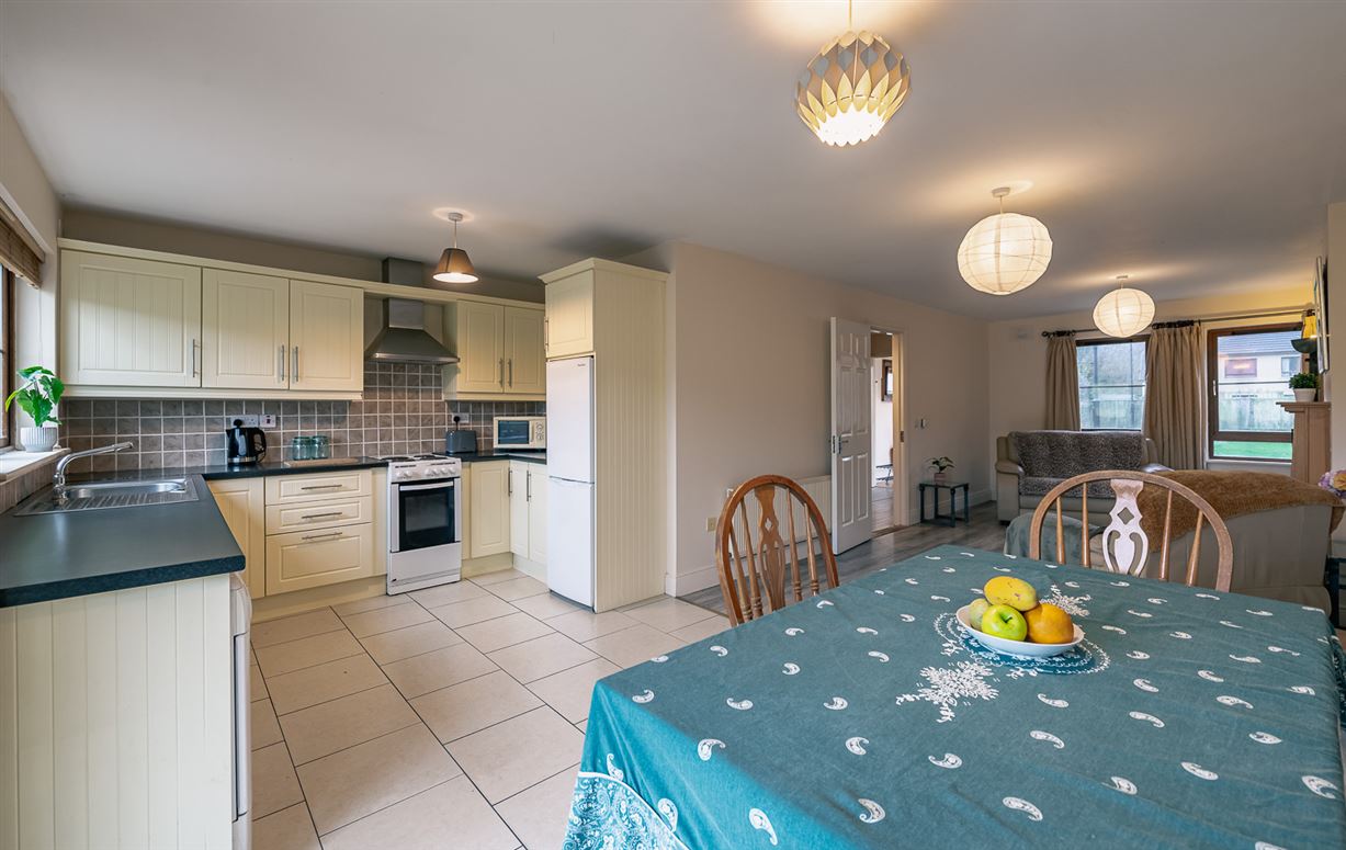 8 Fuschia Court, Pairc Na Gloine, Kenmare, Co. Kerry 8 Fuschia Court, Pairc Na Gloine, Kenmare, Co. Kerry