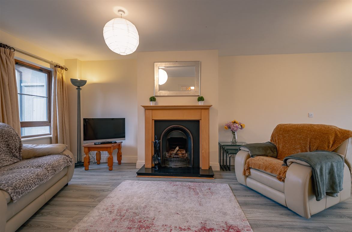8 Fuschia Court, Pairc Na Gloine, Kenmare, Co. Kerry 8 Fuschia Court, Pairc Na Gloine, Kenmare, Co. Kerry