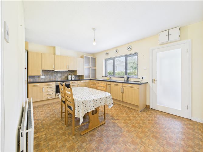 21 Brookville, Lahinch Road, Ennis, Co. Clare
