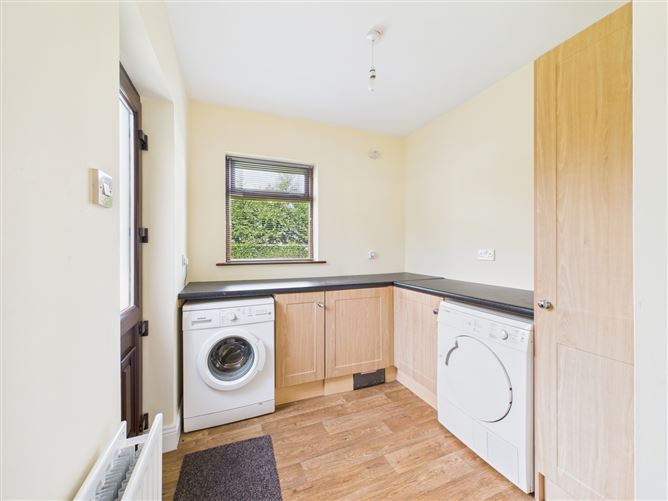 21 Brookville, Lahinch Road, Ennis, Co. Clare