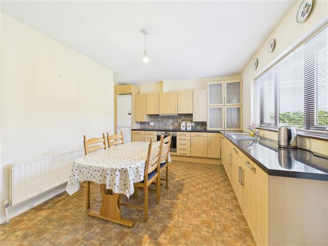 21 Brookville, Lahinch Road, Ennis, Co. Clare