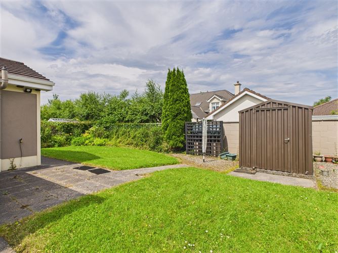 21 Brookville, Lahinch Road, Ennis, Co. Clare
