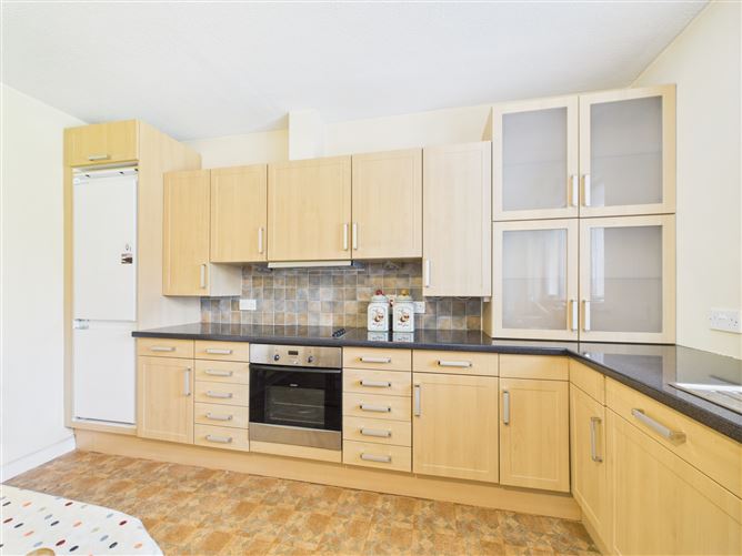 21 Brookville, Lahinch Road, Ennis, Co. Clare