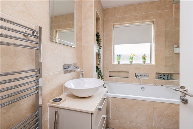 69 Cherrington Road, Dublin 18, Dublin 18