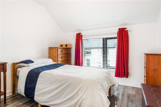 120 Foxrock Grove, Foxrock, Dublin 18