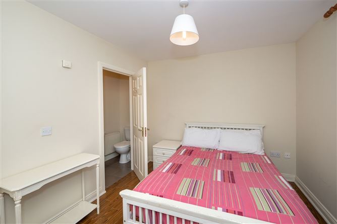 8 Beechwood Court, Cluainard, Newtown, Cobh, Cork