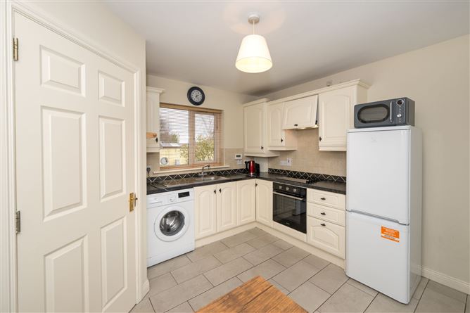 8 Beechwood Court, Cluainard, Newtown, Cobh, Cork