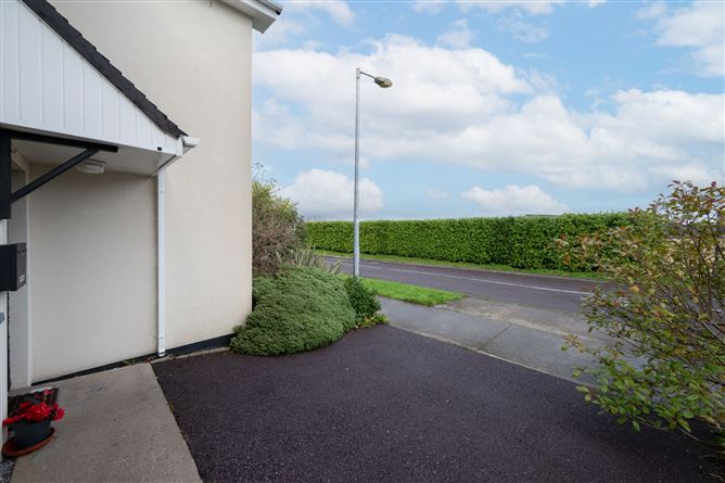 8 Beechwood Court, Cluainard, Newtown, Cobh, Cork