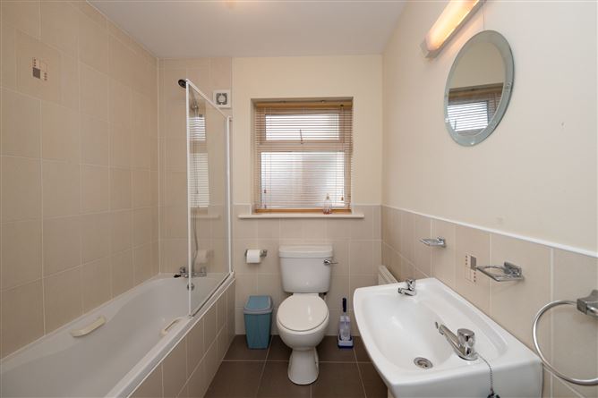 8 Beechwood Court, Cluainard, Newtown, Cobh, Cork