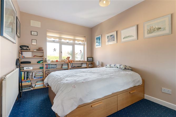 3 Strand Mews, Lea Road, Sandymount, Dublin 4