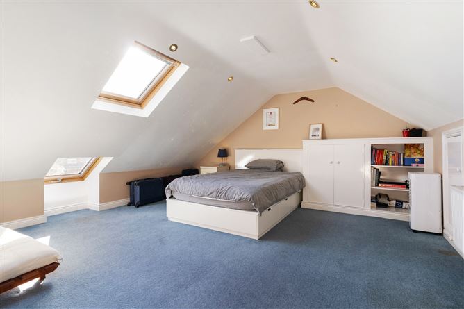 3 Strand Mews, Lea Road, Sandymount, Dublin 4