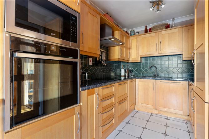 3 Strand Mews, Lea Road, Sandymount, Dublin 4