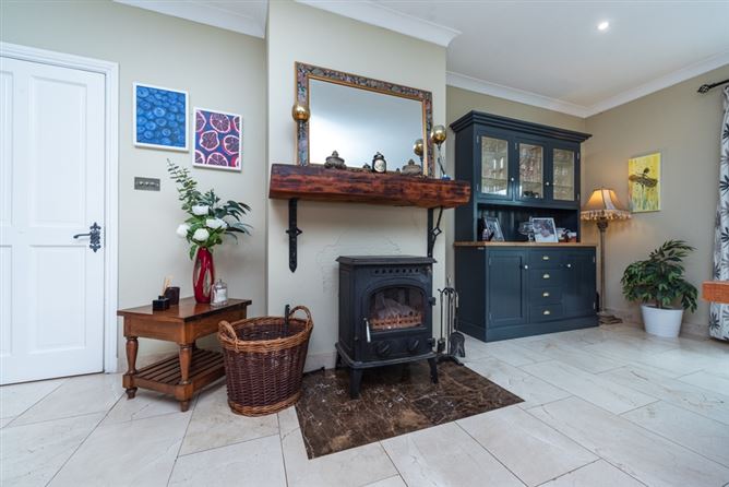2 Calverstown Place, Calverstown, Kilcullen, Co. Kildare. 
