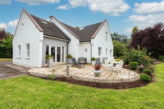 2 Calverstown Place, Calverstown, Kilcullen, Co. Kildare. 