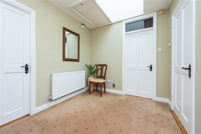2 Calverstown Place, Calverstown, Kilcullen, Co. Kildare. 