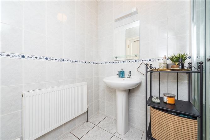 2 Calverstown Place, Calverstown, Kilcullen, Co. Kildare. 