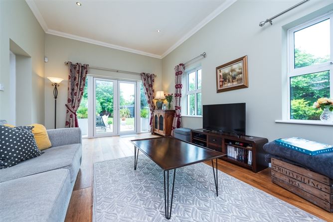 2 Calverstown Place, Calverstown, Kilcullen, Co. Kildare. 