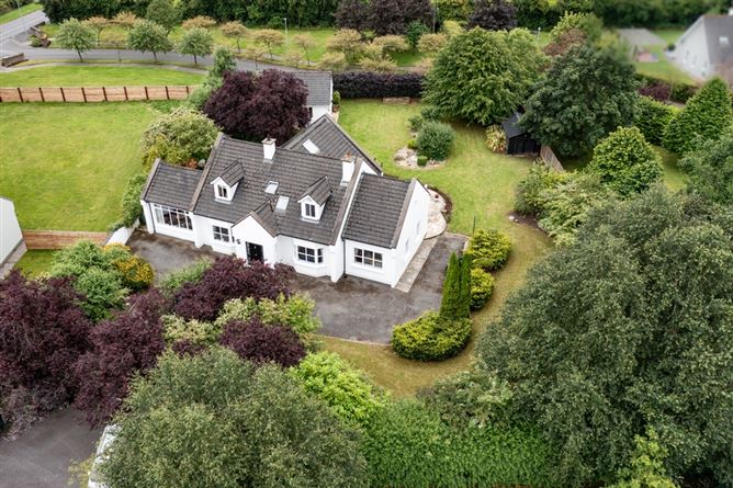 2 Calverstown Place, Calverstown, Kilcullen, Co. Kildare. 