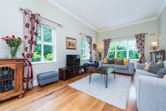 2 Calverstown Place, Calverstown, Kilcullen, Co. Kildare. 