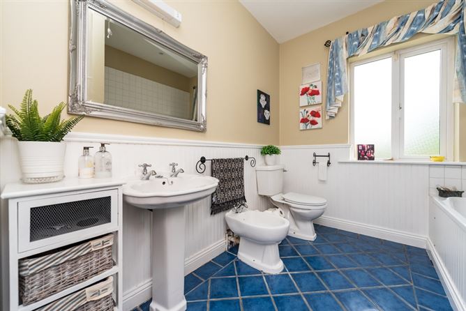 2 Calverstown Place, Calverstown, Kilcullen, Co. Kildare. 