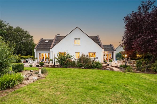 2 Calverstown Place, Calverstown, Kilcullen, Co. Kildare. 