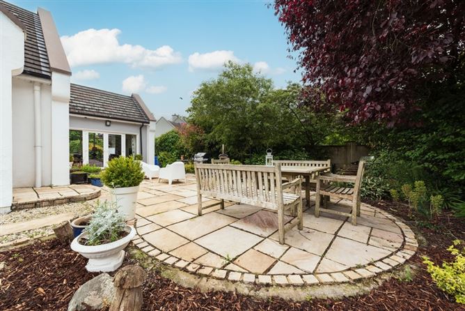 2 Calverstown Place, Calverstown, Kilcullen, Co. Kildare. 
