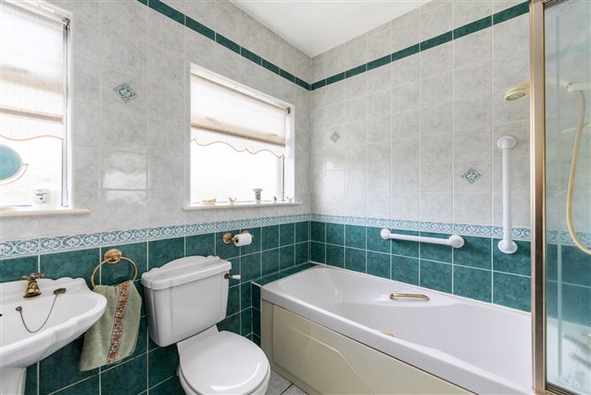Photo 14 of 19 — 96 Mount Prospect Avenue, Clontarf, Dublin 3