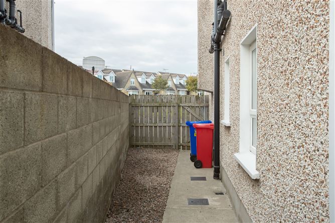 Marine Crescent, Blackrock Cove, Blackrock, Louth