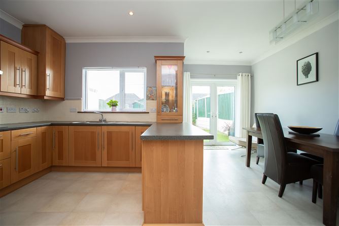 Marine Crescent, Blackrock Cove, Blackrock, Louth