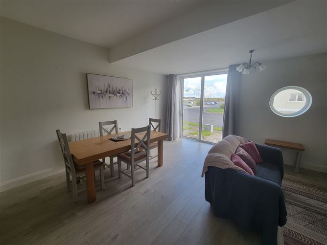 Apartment 409 Kilkee Bay Apartments, Kilkee, Clare