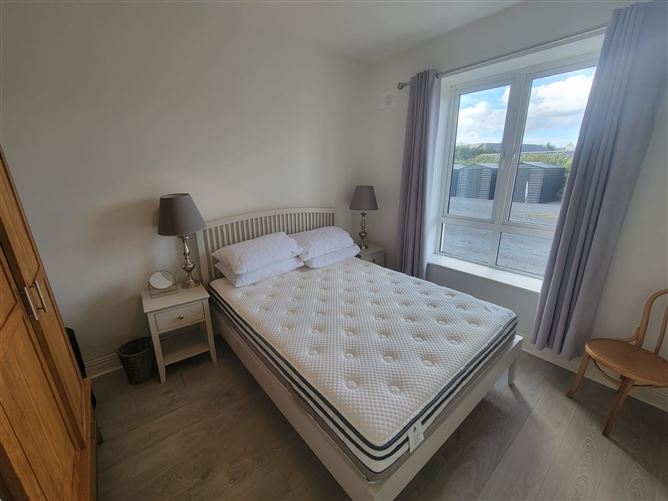 Apartment 409 Kilkee Bay Apartments, Kilkee, Clare