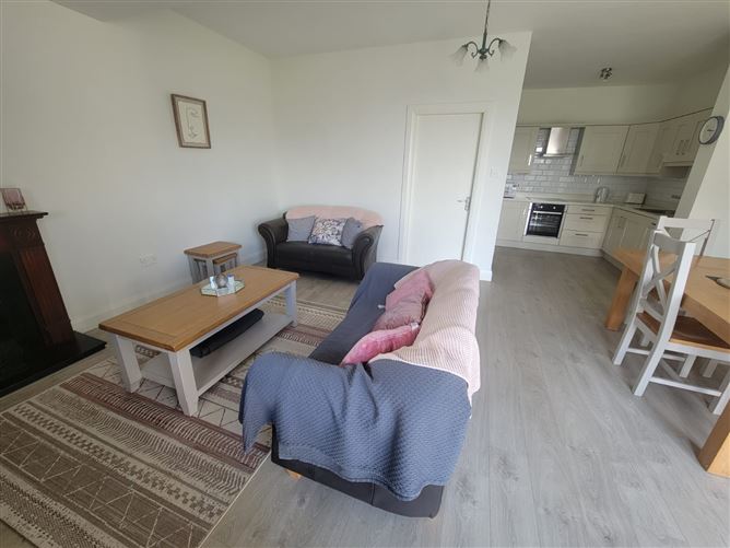 Apartment 409 Kilkee Bay Apartments, Kilkee, Clare