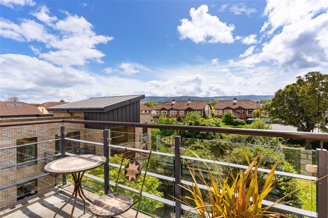 320 Mother Teresa House, Loreto Abbey, Rathfarnham, Dublin 14