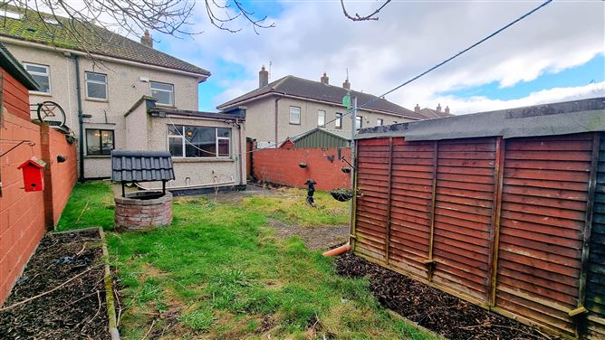 32 Raheen Park, Ballyfermot,   Dublin 10