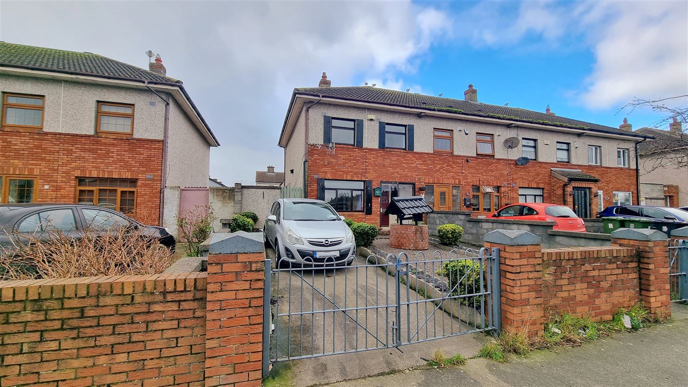 32 Raheen Park, Ballyfermot,   Dublin 10
