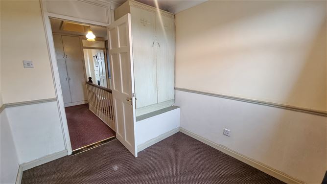 32 Raheen Park, Ballyfermot,   Dublin 10