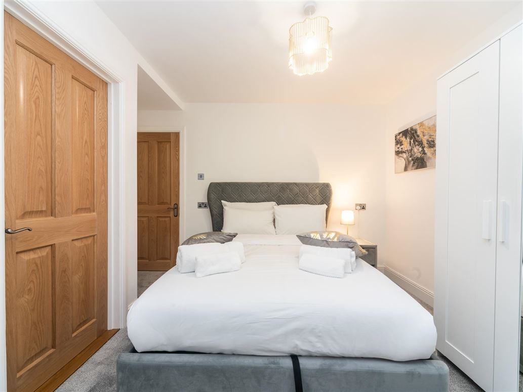 Illuminate From Above, Vacation Rental in Greater London, England, London, Greater London
