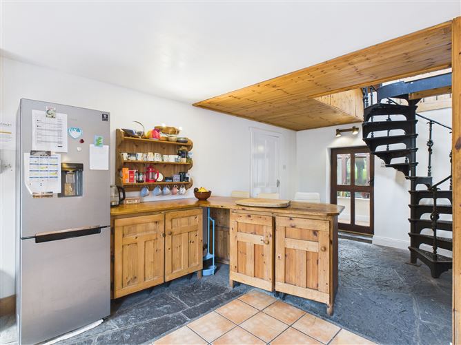 3 Talbot Place, Tramore, Waterford
